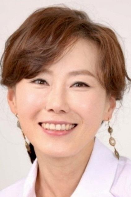 Jo Si-nae - Actor Profile Photo