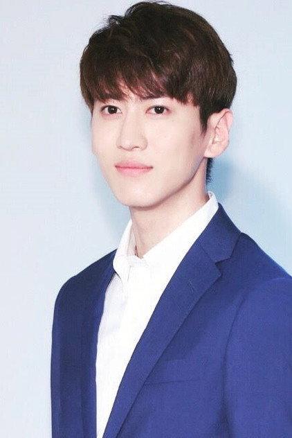 Yorke Sun - Actor Profile Photo