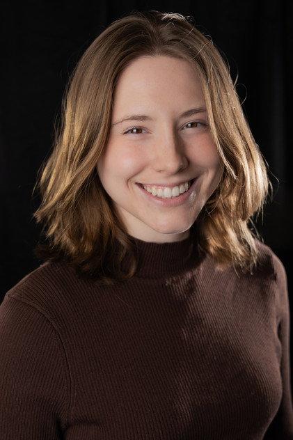 Danielle Stolze - Actor Profile Photo