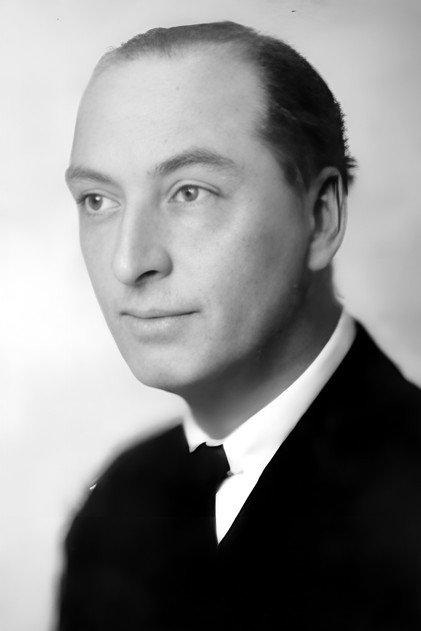 Frank Royde - Actor Profile Photo