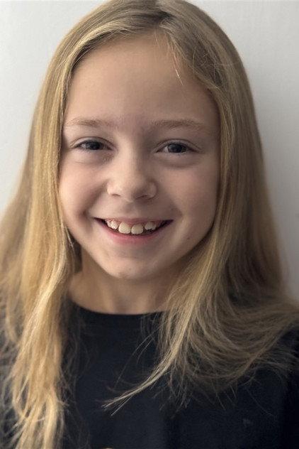 Ninon Veys - Actor Profile Photo
