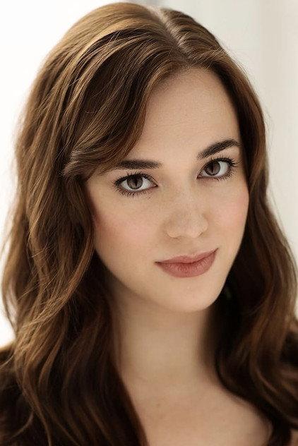 Andrea Bowen - Actor Profile Photo