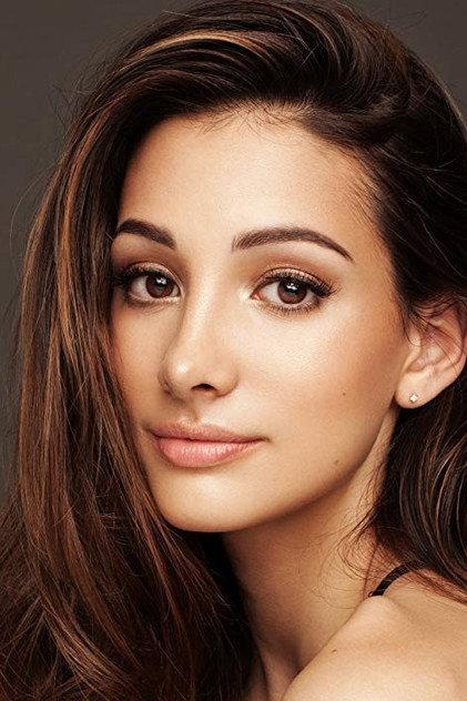 Olga Safari - Actor Profile Photo
