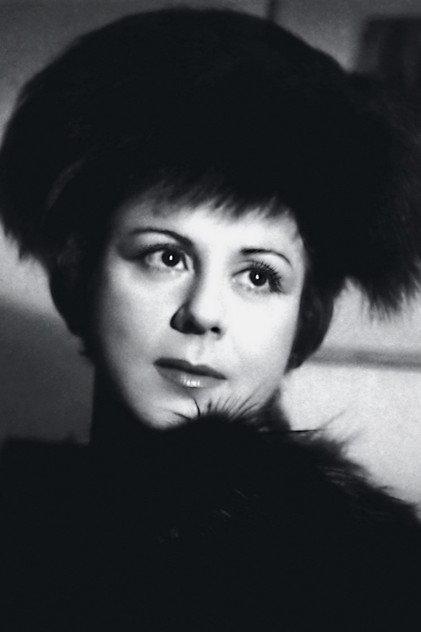 Mary Aroni - Actor Profile Photo