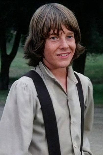 Lindsay Kennedy - Actor Profile Photo