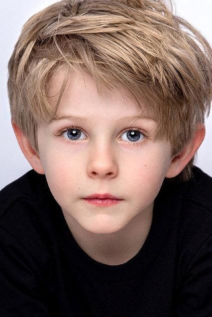 Dean Woodward - Actor Profile Photo