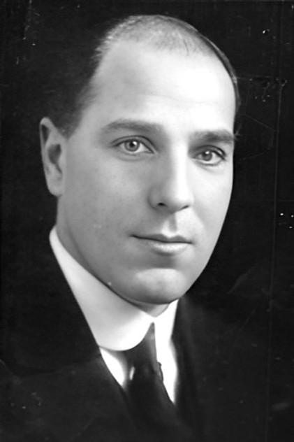 Robert Atkins - Actor Profile Photo