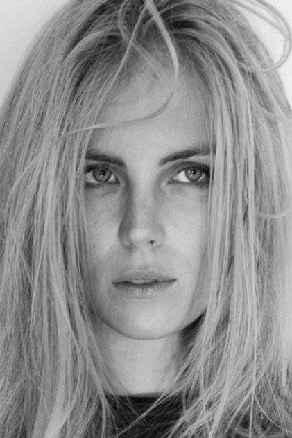 Julia Sohl - Actor Profile Photo