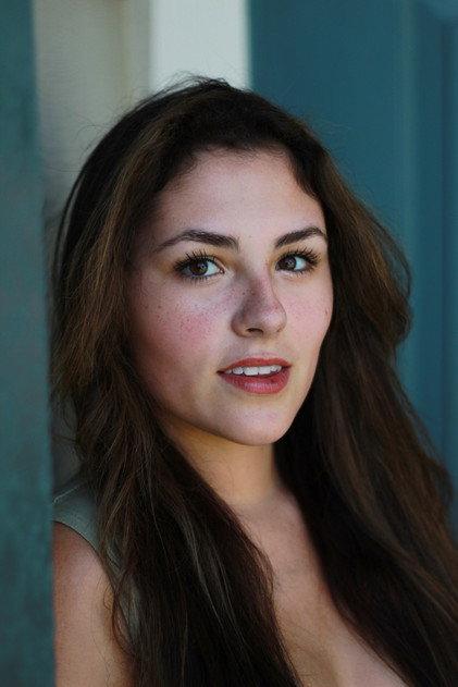 Tess Therrien - Actor Profile Photo