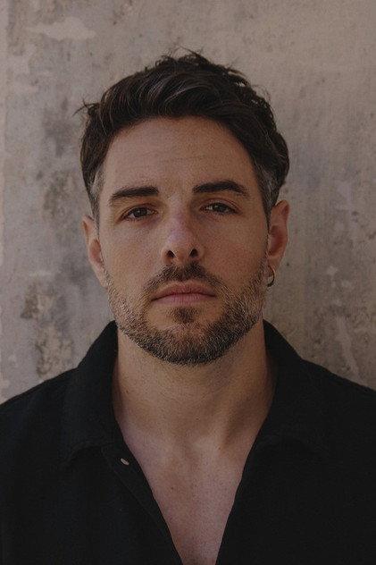 Erik Tonelli - Actor Profile Photo