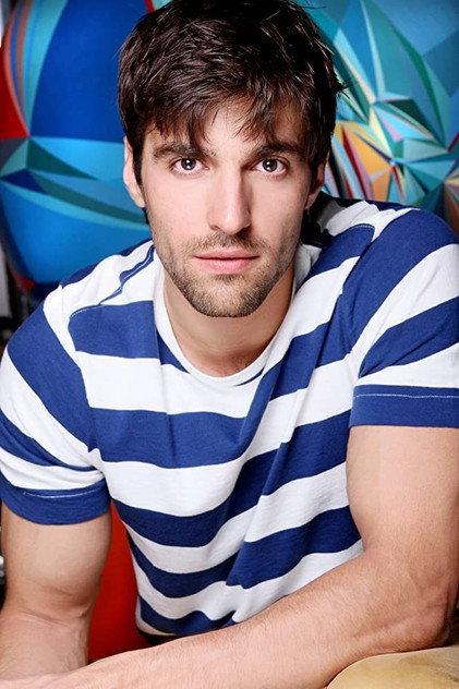 Osvaldo de León - Actor Profile Photo