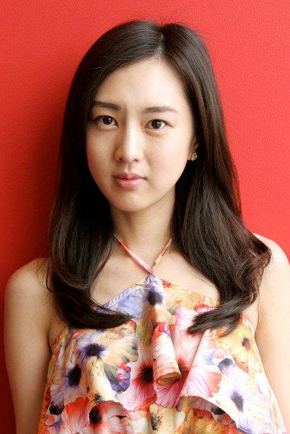 Kiki Sugino - Actor Profile Photo