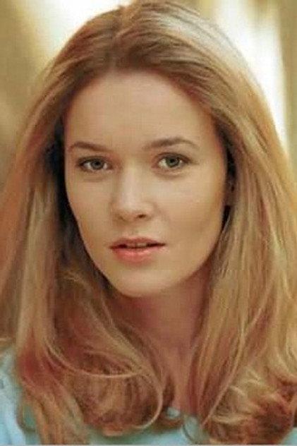 Marta Dąbrowa - Actor Profile Photo