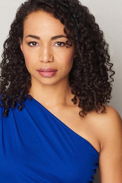 Nicole Stubbs - Actor Profile Photo
