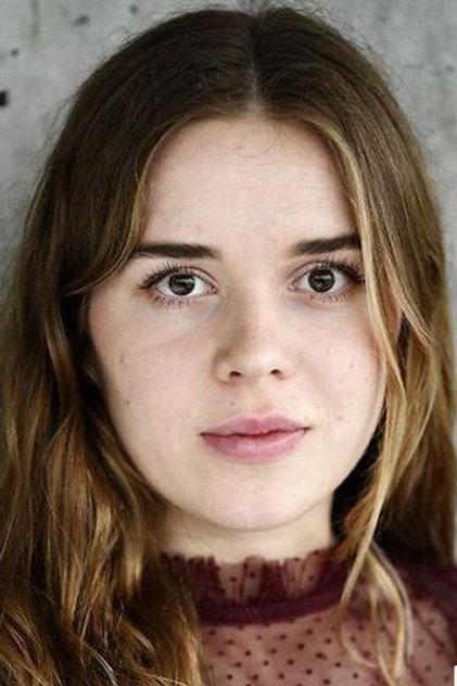 Laura Kjær - Actor Profile Photo