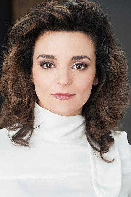 Flora Karas - Actor Profile Photo