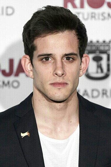 Álex Villazán - Actor Profile Photo