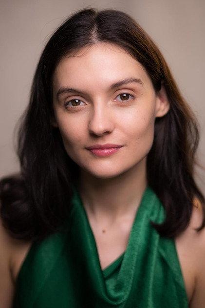 Anna Coupe - Actor Profile Photo