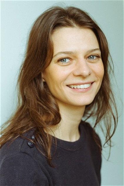 Anna Cervinka - Actor Profile Photo