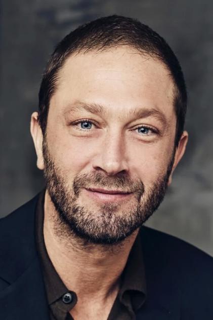 Ebon Moss-Bachrach - Actor Profile Photo