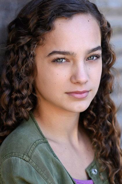 Alie Urquhart - Actor Profile Photo