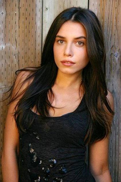 Bella Popa - Actor Profile Photo