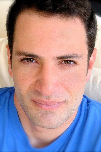Ari Davis - Actor Profile Photo