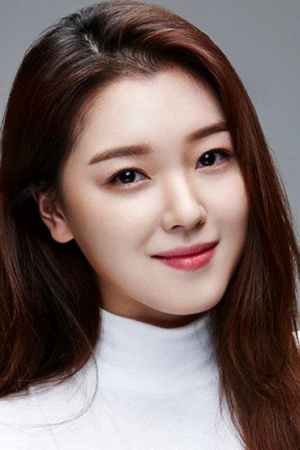 Jo Woo-ri - Actor Profile Photo