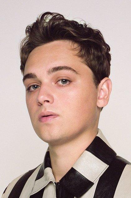 Dean-Charles Chapman - Actor Profile Photo