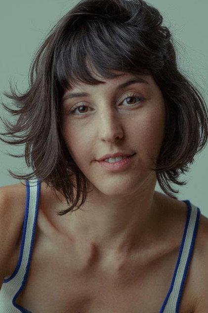 Tess Amorim - Actor Profile Photo