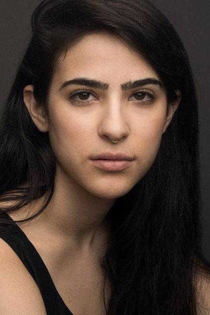 Annie Fox - Actor Profile Photo