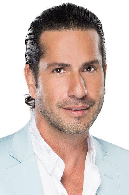 Gregorio Pernía - Actor Profile Photo