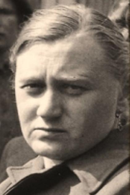 Alice Orlowski - Actor Profile Photo
