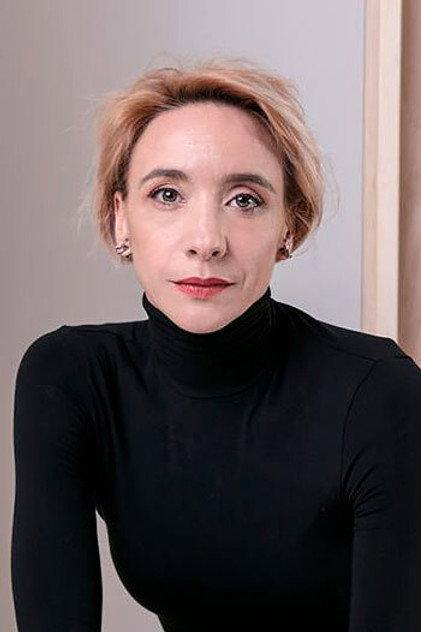 Mojca Funkl - Actor Profile Photo