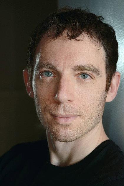 Max Gordon Moore - Actor Profile Photo