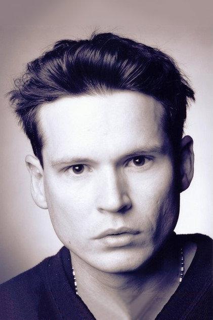 Aaron Davison - Actor Profile Photo