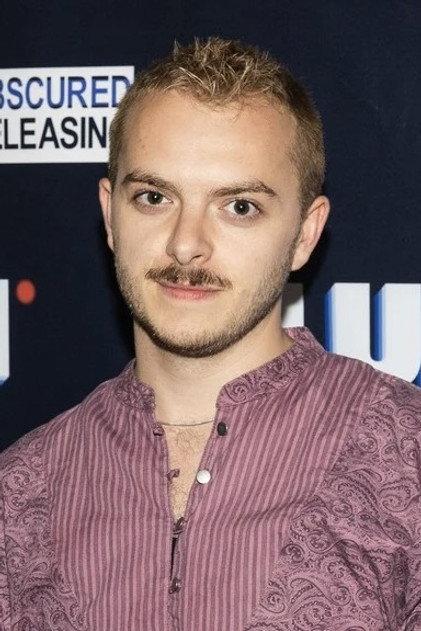 Elliot Tuttle - Actor Profile Photo