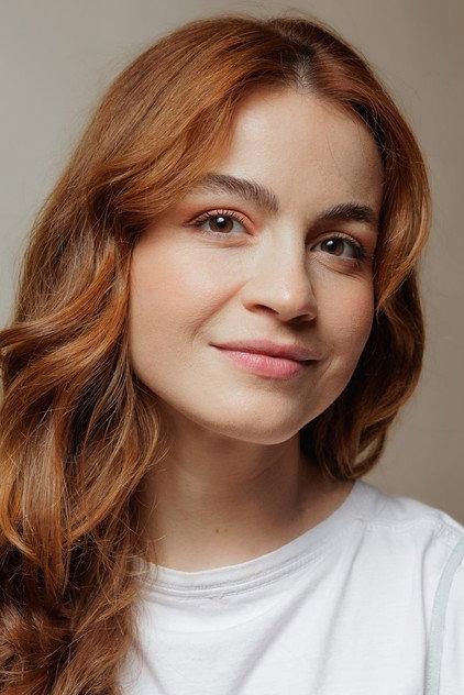 Rayssa Zago - Actor Profile Photo
