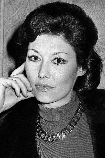Claudia Gravy - Actor Profile Photo