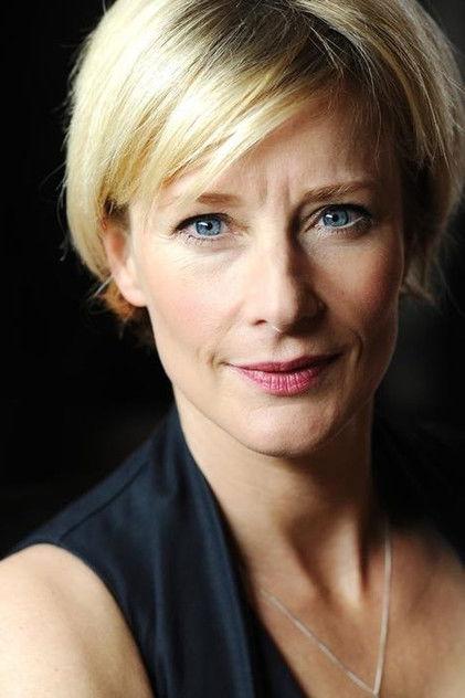 Julia Farino - Actor Profile Photo