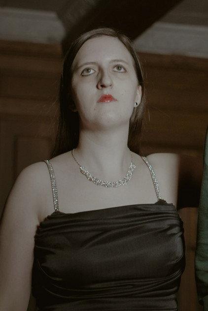 Gwen Bueche - Actor Profile Photo