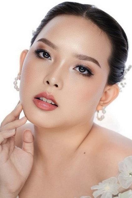 Emily Louise Lustan - Actor Profile Photo