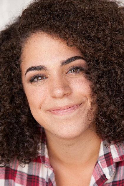 Kimia Behpoornia - Actor Profile Photo