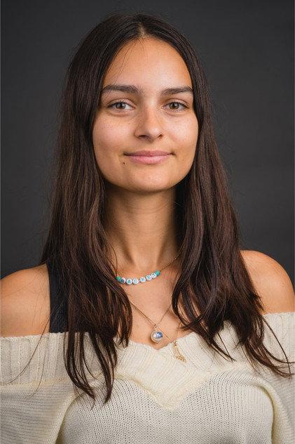 Mérine Casier - Actor Profile Photo