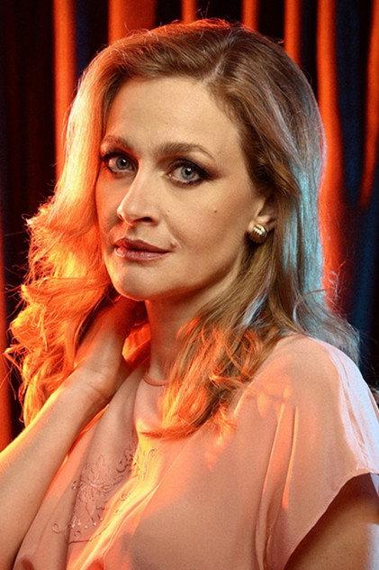 Eleni Roussinou - Actor Profile Photo
