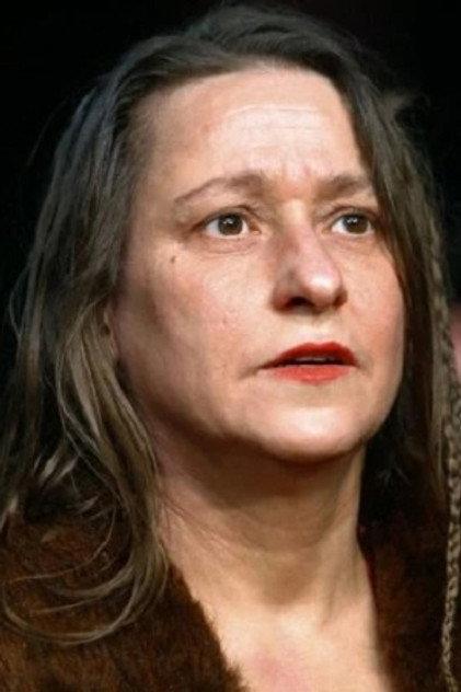 Simone Frost - Actor Profile Photo