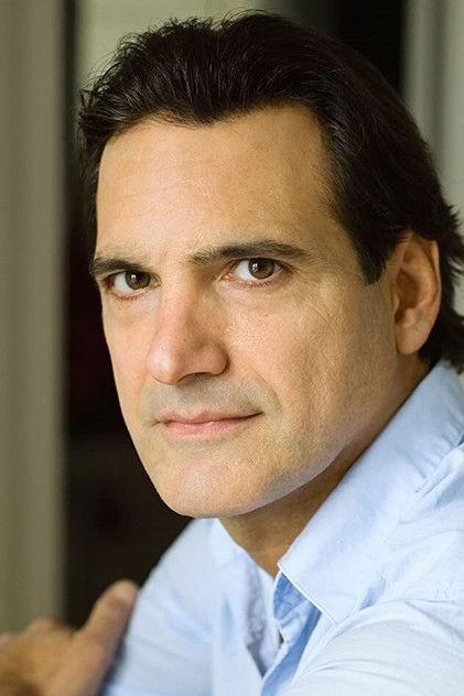 Matte Osian - Actor Profile Photo