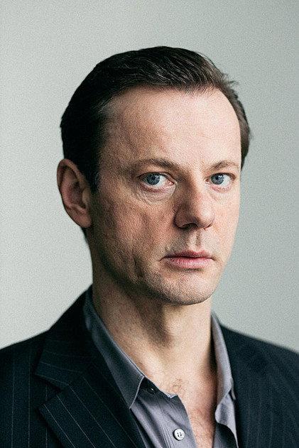 Lars Wellings - Actor Profile Photo