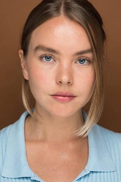Olivia Larsen - Actor Profile Photo
