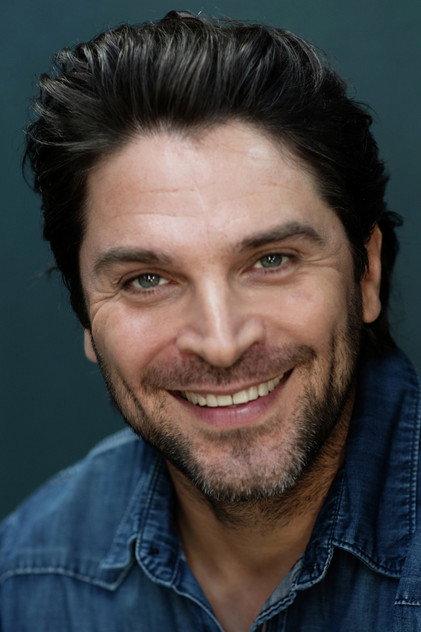 Xander de Buisonjé - Actor Profile Photo